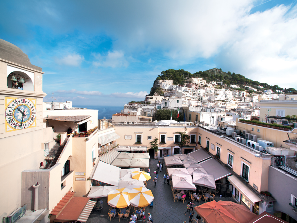 Piazzetta Grande | Capri Review